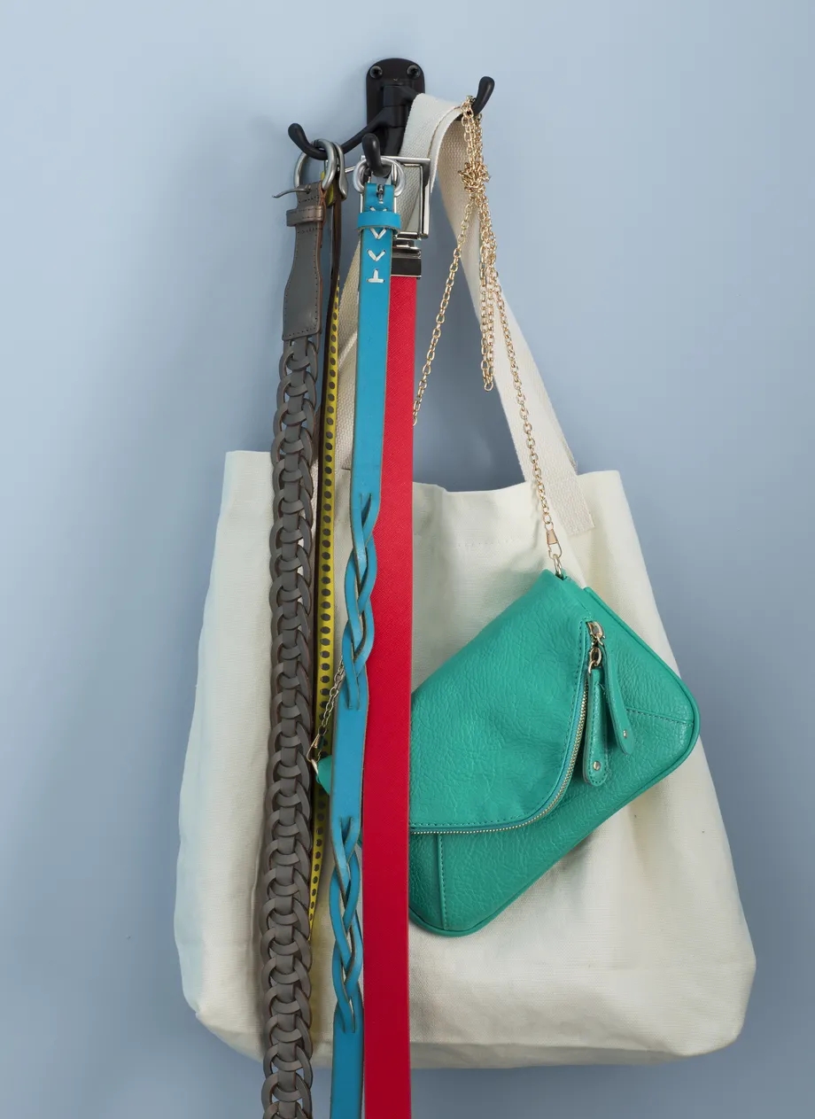 1623931283944477.jpg 22-bedroom-storage.0.webp.jpg